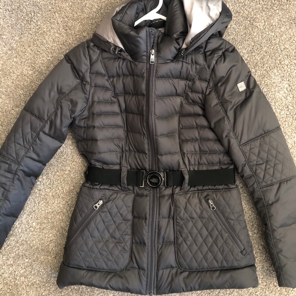NORTH FACE WINTER COAT W HOOD!